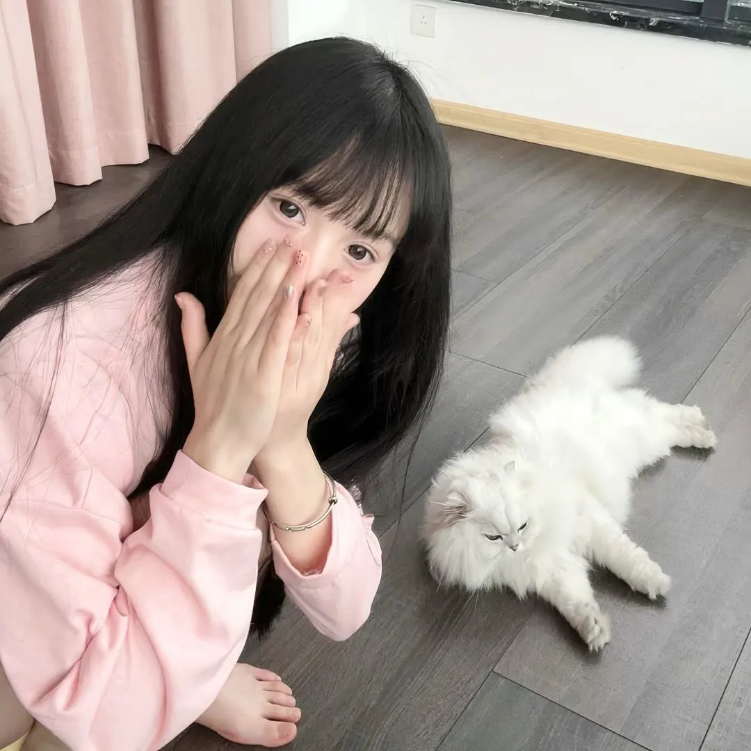 不装了我的身份曝光了